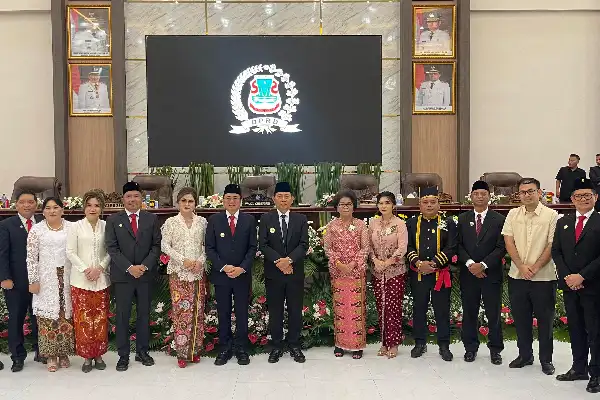 Hadiri Paripurna HUT ke-402 Kota Manado, Joune Ganda Pastikan Minut Selalu Bersinergi dengan Ibu Kota