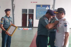 Joune Ganda Terima Bravet Kehormatan Penerbangan: Selamat Datang di Keluarga Besar TNI AL