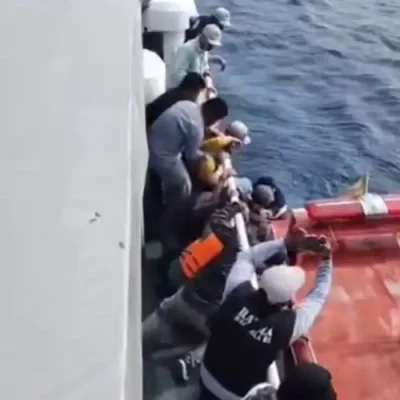 Kapal Puskesmas Laut Pemkab Minut Jadi Penyelamat Ratusan Korban KM Barcelona V