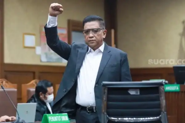 Palu Hakim: Hasto Kristiyanto Divonis 3,5 Tahun