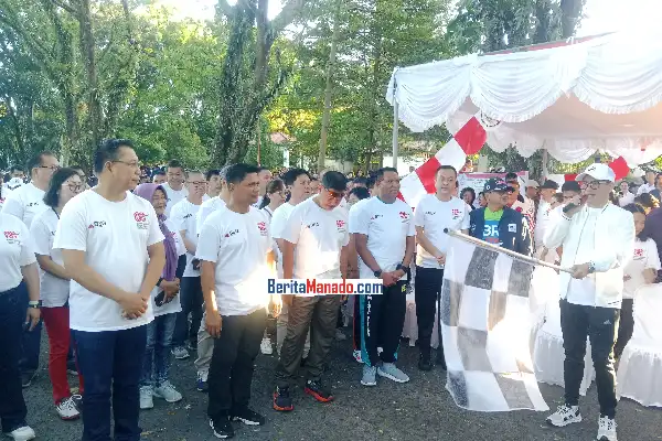 Joune Ganda Pimpin Jalan Sehat Pemkab Minut, Sambut Semarak HUT ke-80 RI 8 Joune Ganda Pimpin Jalan Sehat Pemkab Minut, Sambut Semarak HUT ke-80 RI