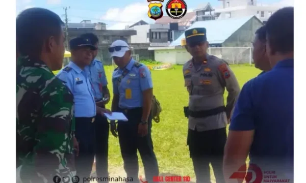 Jelang Festival Budaya Kota Langowan, TNI AU dan Aparat Cek Lokasi Pendaratan Helikopter Presiden 9 Jelang Festival Budaya Kota Langowan, TNI AU dan Aparat Cek Lokasi Pendaratan Helikopter Presiden