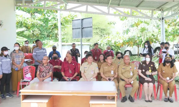 Andrei Angouw Lakukan Peletakan Batu Pertama Proyek IPLT 9 Andrei Angouw Lakukan Peletakan Batu Pertama Proyek IPLT
