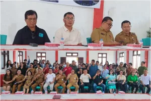 FISIP Unsrat Gelar Pengabdian di Tompaso, Ferry Liando: Korupsi Desa karena Pemdes Tak Rangkul Rakyatnya