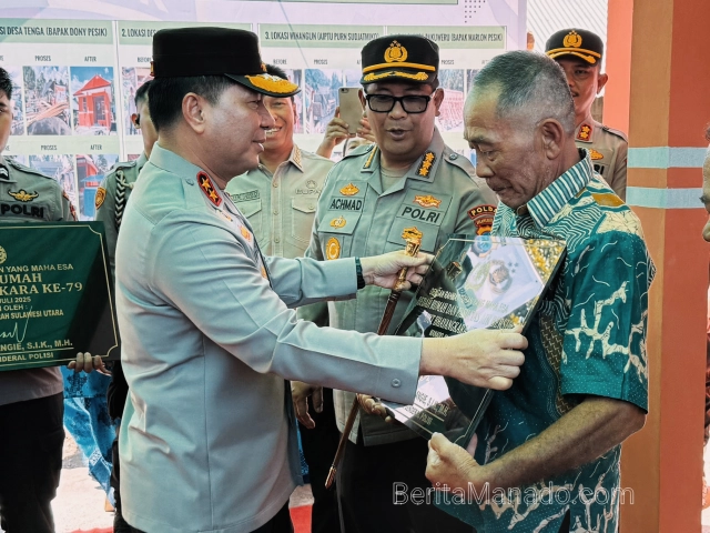 Kebahagiaan Opa Donni Pesik Menyambut Hunian Baru Hasil Bedah Rumah Polda Sulut di Desa Tenga
