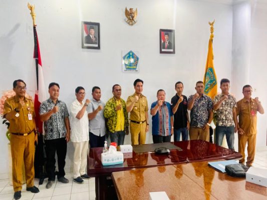 BPK Serahkan Hasil Audit, Bupati Thungari Tegaskan Komitmen Transparansi 8 BPK Serahkan Hasil Audit, Bupati Thungari Tegaskan Komitmen Transparansi