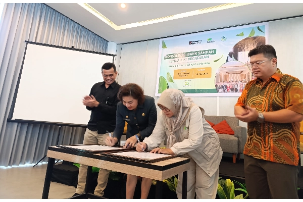 Pegadaian Kanwil V Manado dan Forsepsi Kolaborasi Bina Bank Sampah