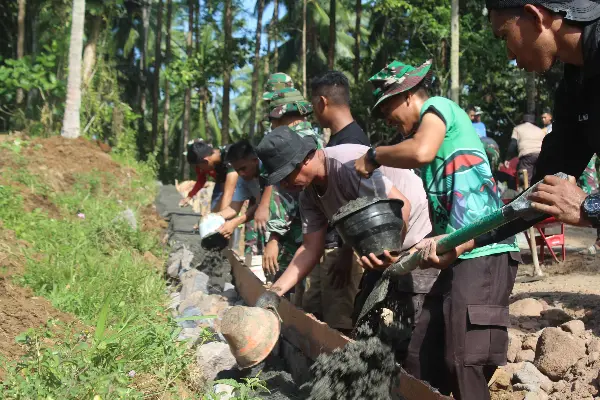 Warga Puji Kinerja Satgas TMMD 125 Kodim Manado; Disiplin dan Tak Kenal Lelah