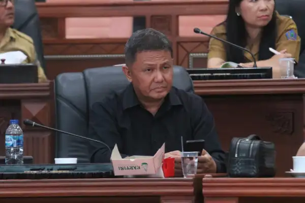 Henry Walukow Evaluasi Luas WPR Tak Selaras Dalam RTRW, ESDM Tak Punya Program? 15 Henry Walukow Evaluasi Luas WPR Tak Selaras Dalam RTRW, ESDM Tak Punya Program?