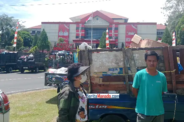Para Pengangkut Sampah Protes Tak Bisa Buang Sampah di TPA, Direktur PUD Klabat 'No Comment'