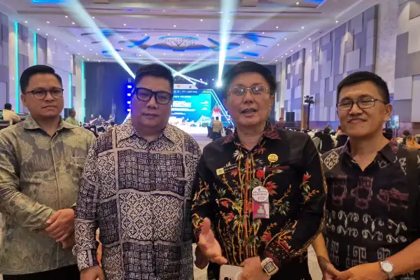 IKM Minut Tembus Pasar Internasional, Novly Wowiling: Komitmen Pemkab 11 IKM Minut Tembus Pasar Internasional, Novly Wowiling: Komitmen Pemkab