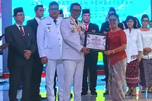 Hebat! SD Inpres Sukur Borong Dua Penghargaan dari Bupati Joune Ganda