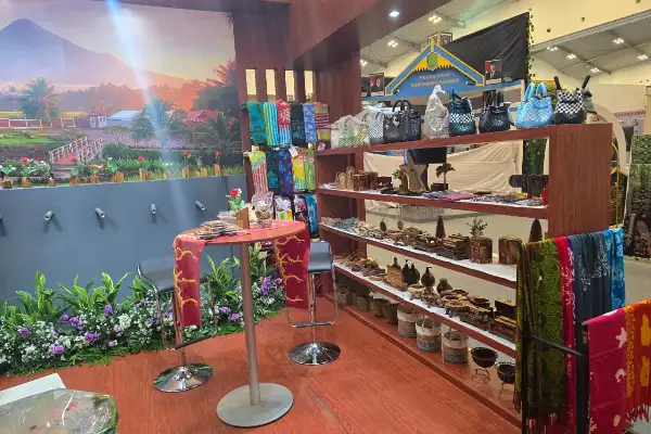 Kawanua di Jakarta, Ayo Serbu Stan Minahasa Utara di AOE 2025, Banyak Oleh-oleh untuk Anda 13 Kawanua di Jakarta, Ayo Serbu Stan Minahasa Utara di AOE 2025, Banyak Oleh-oleh untuk Anda