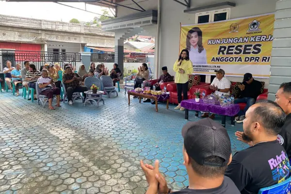 Christiany Eugenia Paruntu ‘Turun Gunung’ ke Bitung Timur, Serap Aspirasi dan Janji Perjuangkan Harapan Warga