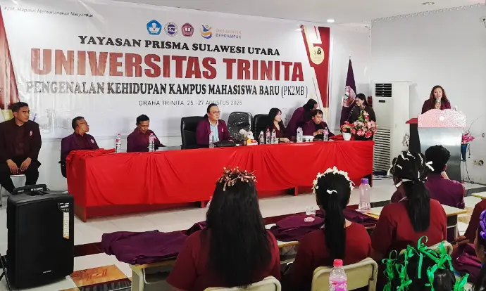 Universitas Trinita Resmi Gelar PK2MB, Merry Langi Tegaskan Komitmen Mutu dan Disiplin Mahasiswa