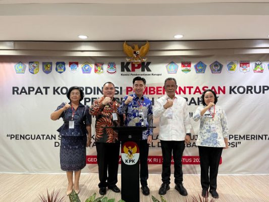 Bupati Sangihe ‘All Out’ Perangi Korupsi, Teken Komitmen Bersama di KPK