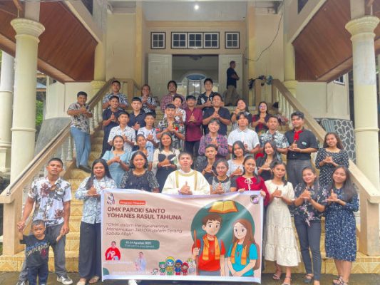 Bersatu dalam Iman, OMK Paroki Santo Yohanes Rasul Tahuna Gelar Program Triwulan di Stasi Hati Kudus Bahoi