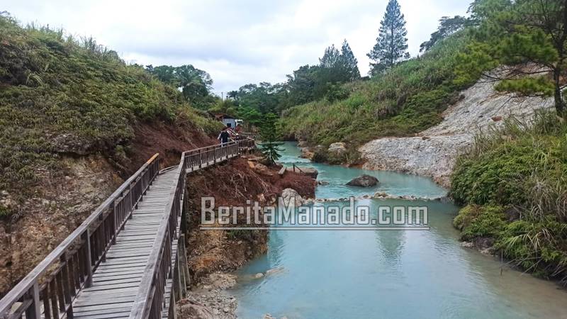 Rano Raindang, Objek Wisata Alam yang Mengagumkan