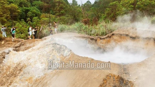 Rano Raindang, Objek Wisata Alam yang Mengagumkan 9 Rano Raindang, Objek Wisata Alam yang Mengagumkan