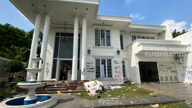 Penjarahan Rumah Uya Kuya: Polisi Tangkap 9 Orang, Dalami Peran Pelaku