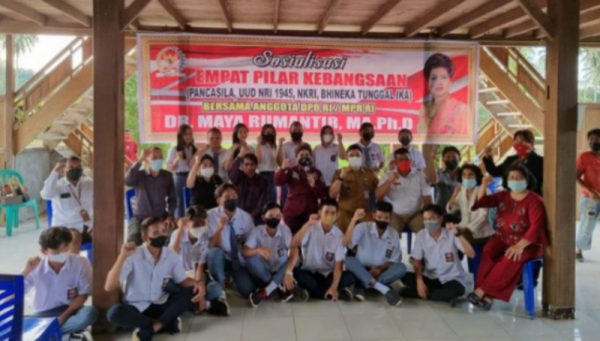 Maya Rumantir: Anak Indonesia Harus Cerdas 9 Maya Rumantir: Anak Indonesia Harus Cerdas