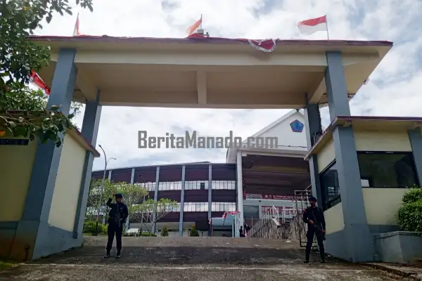 Pasca Aksi Demo Ricuh, Kantor DPRD Sulut Masih Dijaga Ketat Brimob Polda Sulut