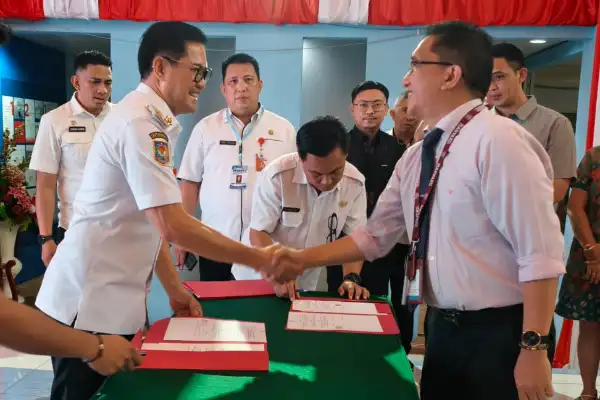 PT MSM Terima Penghargaan Bupati Minut, Komitmen CSR Bangun Rumah Layak Huni Diapresiasi