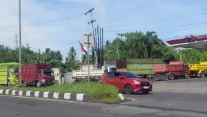Drama Antrian Solar: Kisah Pilu Sopir Dump Truck Kehilangan Waktu dan Nafkah di Tengah Jalan