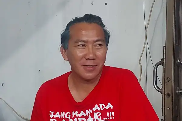 Drama Antrian Solar: Kisah Pilu Sopir Dump Truck Kehilangan Waktu dan Nafkah di Tengah Jalan