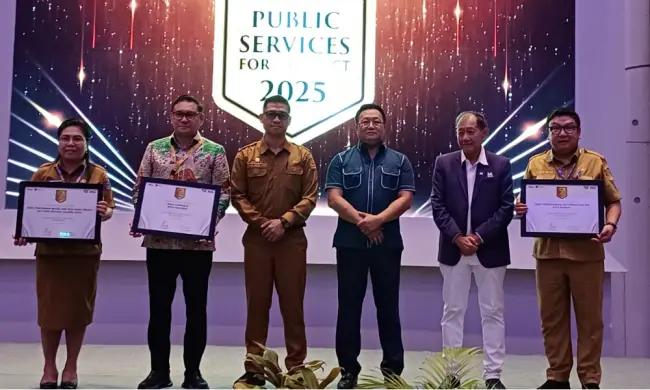 Dinas Dukcapil Manado Torehkan Prestasi Lagi, Raih Penghargaan Public Services of The Year 2025