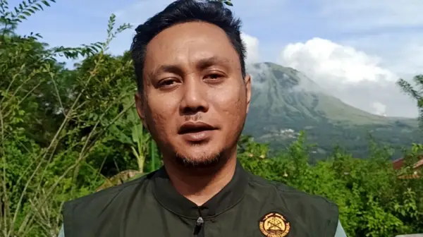 Aktivitas Meningkat, Gunung Lokon Terpantau Pasang CCTV Pemantau Kawah