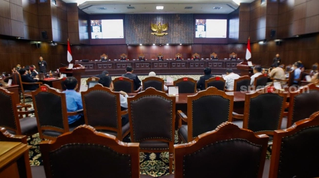 Digugat di MK, Benarkah Kolom Agama di KTP dan KK akan Dihapus?