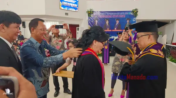 Indah pada Waktunya: Kisah Prof Emma Senewe Raih Puncak Karier sebagai Guru Besar Unsrat Manado