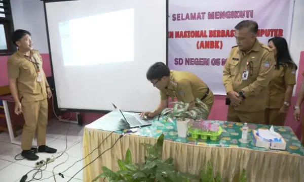 Andrei Angouw Buka Secara Resmi ANBK di SDN 5 Wenang 8 Andrei Angouw Buka Secara Resmi ANBK di SDN 5 Wenang