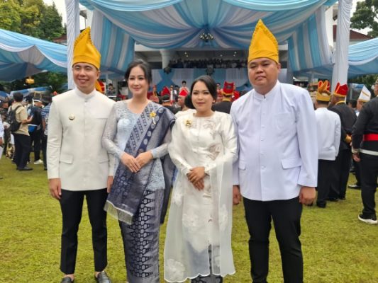 Bupati-Wabup Sangihe Kompak Hadiri HUT Sulut, Dorong Kolaborasi Pusat–Daerah Terluar 8 Bupati-Wabup Sangihe Kompak Hadiri HUT Sulut, Dorong Kolaborasi Pusat–Daerah Terluar