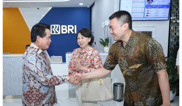 Peringati Hari Pelanggan Nasional, Direksi BRI Sapa Langsung Nasabah di Beberapa Daerah