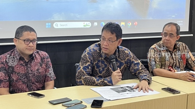 Bikin Heboh! Purbaya Tantang Rocky Gerung Minta Maaf Kalau Ekonomi Tumbuh 5-6 Persen
