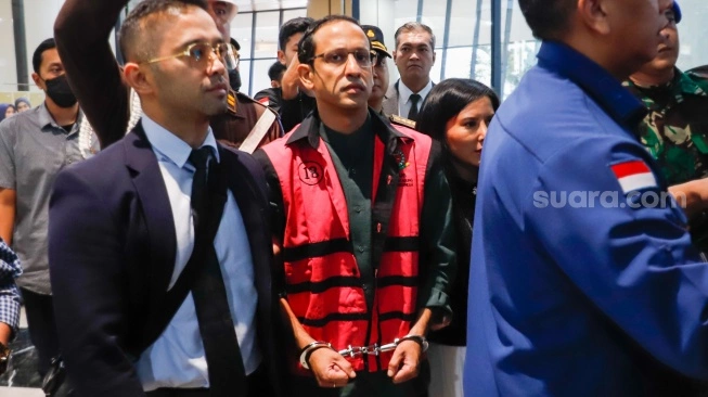 Pesan Menyentuh Nadiem untuk 4 Anaknya dari Mobil Tahanan: Kuatkan Diri, Kebenaran akan Ditunjukkan