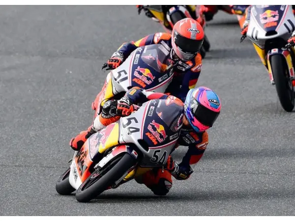 Cetak Sejarah! Pembalap Astra Honda Raih Runner Up di RBRC 2025