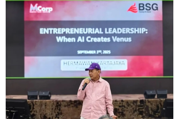 Bank SulutGo Gelar Seminar Kepemimpinan Era AI Bersama Hermawan Kertajaya