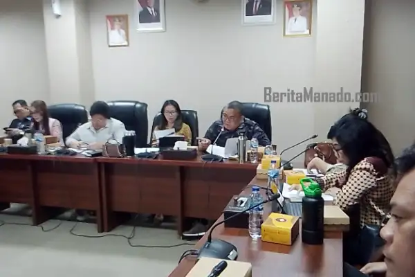 Momen Louis Carl Schramm Bentak DLH Bitung Saat Beri Jawaban Mengambang