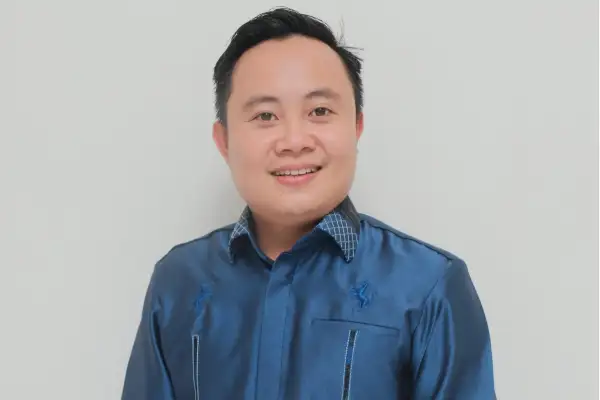Doktor Hizkia Sembel Pengusaha Muda Asal Langowan Layak Pimpin HIPMI Sulut