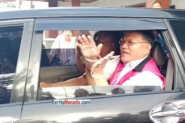Senyum di Balik Borgol: Ketegaran Pdt. Hein Arina yang Menggetarkan Hati