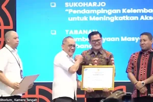 Joune Ganda Antar Minahasa Utara Jadi Daerah Inovatif di Ajang BRIDA/BAPPERIDA Optimal 2025, Dapat Dua Penghargaan