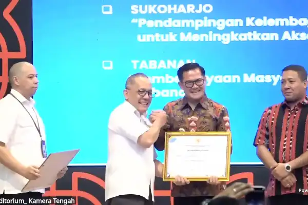 Joune Ganda Antar Minahasa Utara Jadi Daerah Inovatif di Ajang BRIDA/BAPPERIDA Optimal 2025, Dapat Dua Penghargaan