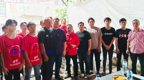 Tepati Janji di Pineleng Raya, Rio Dondokambey Sapa Konstituen Sambil Dengarkan 'Keluh Kesah' Warga