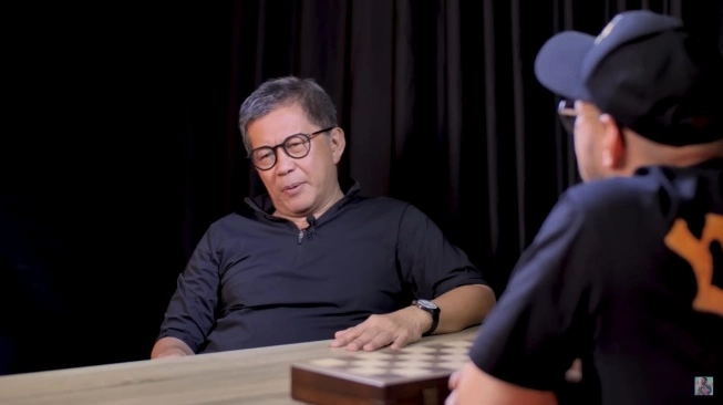 Rocky Gerung: 'Hantu' Isu Lama Jokowi akan Terus Bayangi Pemerintahan Prabowo