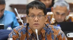 Jurus Menkeu Purbaya Lawan Mafia Impor Pakaian Ilegal: Denda dan Larangan Impor Seumur Hidup