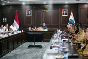 Gubernur Yulius Selvanus Tegaskan Makan Bergizi Gratis Adalah Investasi untuk Masa Depan Anak Sulut