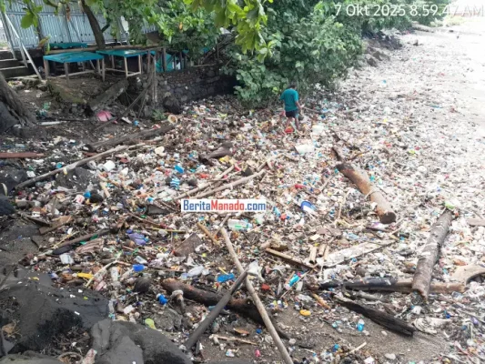 Pantai Sindulang Dipenuhi Sampah, Kebiasaan Buang Sampah Sembarangan Jadi Biang Kerok?